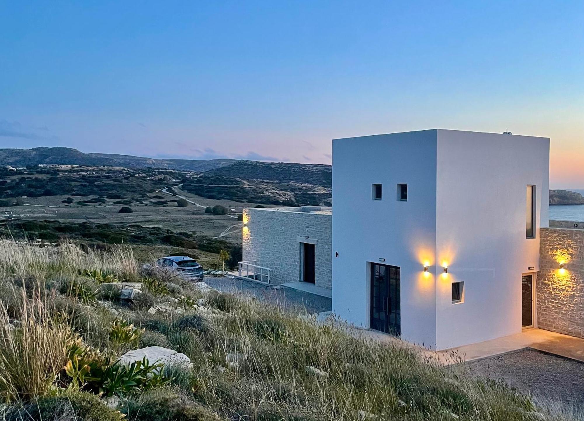 Komos Beach Estate Каламаки Екстериор снимка