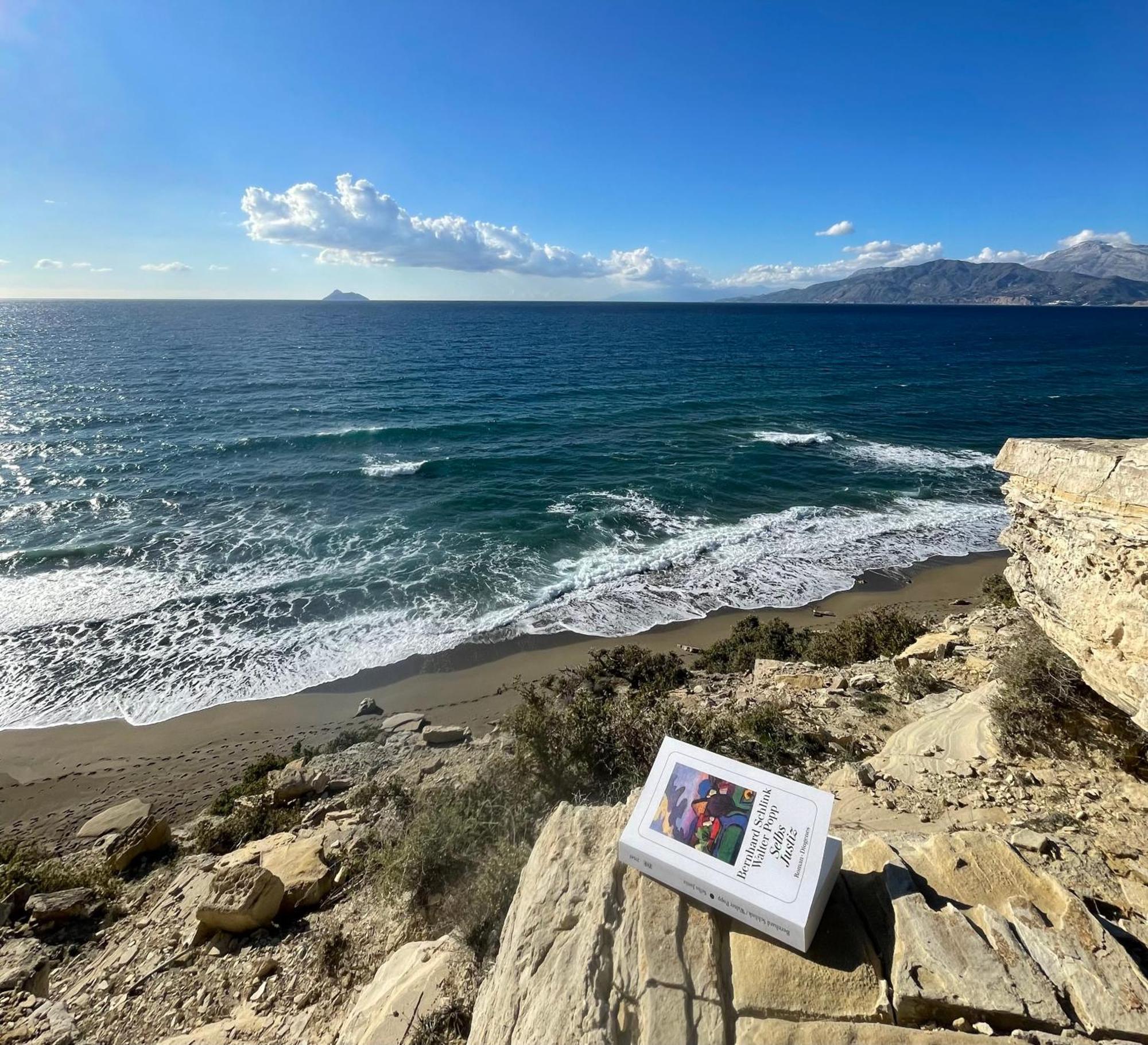 Komos Beach Estate Каламаки Екстериор снимка